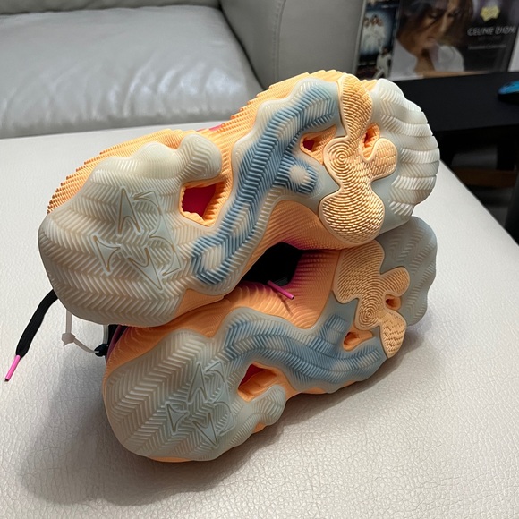 NWT - Adidas Trae Young 3 Basketball Shoes - Youth US 4 / EU 36 / Women 5 - Picture 6 of 9